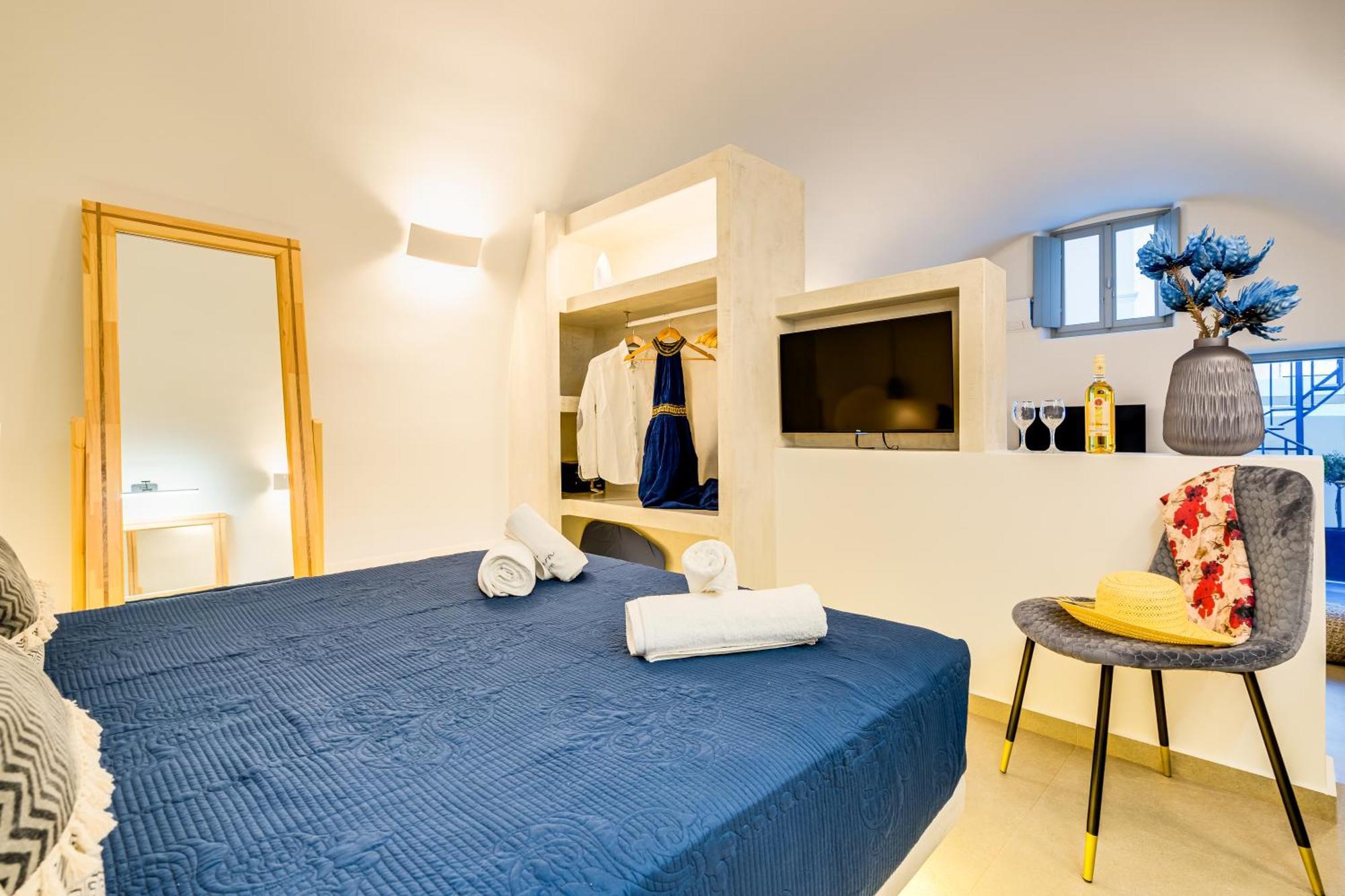 Tiara Suites Santorini Fira  Exterior photo
