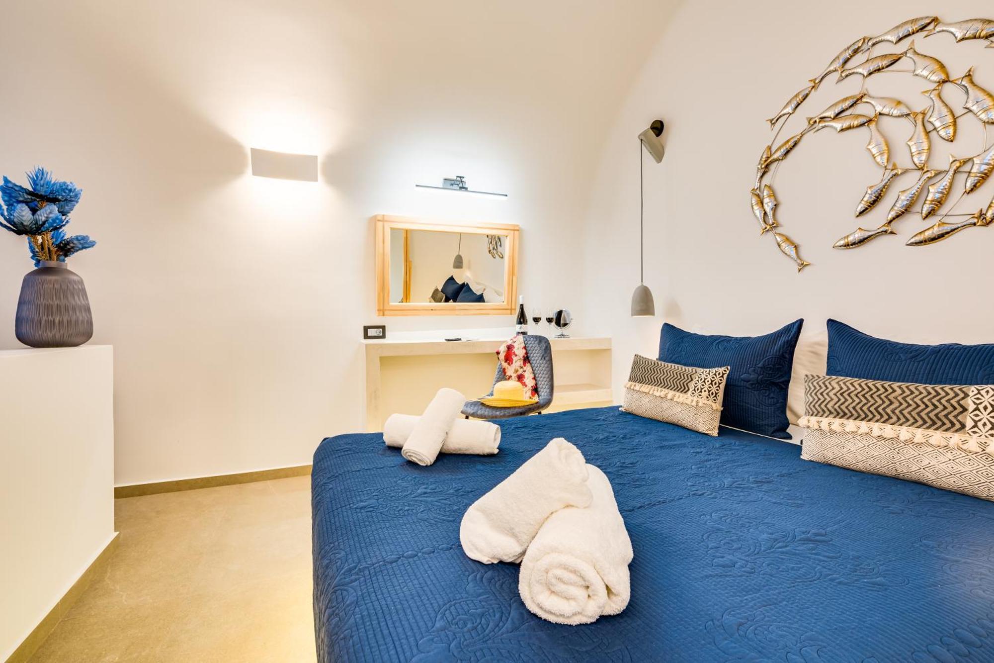 Tiara Suites Santorini Fira  Exterior photo